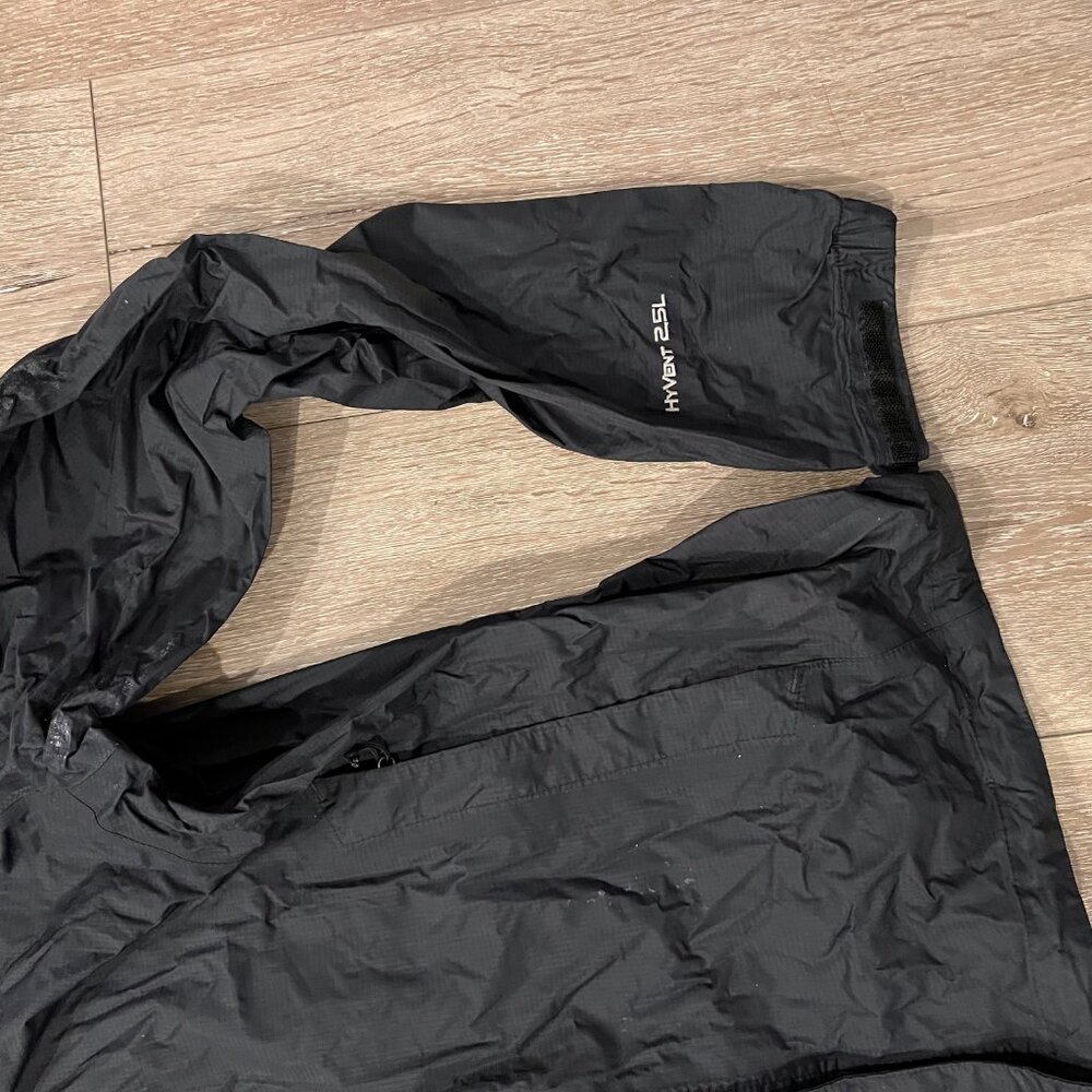 North Face Women's Rain Jacket - Picture 3 of 7